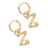 ALPHABET AND PEARL EARRINGS "Z"