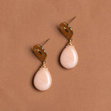 GOLD FLORAL PEACH STONE EARRINGS