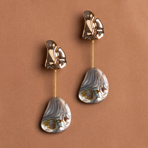 CURVED STONE EARRINGS