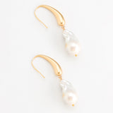 FRESH WATER PEARL HOOK EARRINGS