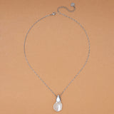 KESHI FLAT PEARL PENDANT NECKLACE