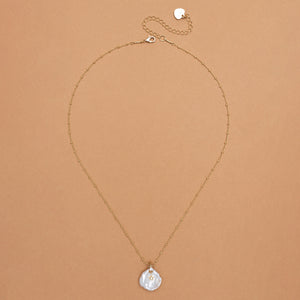 WHITE PEARL PENDANT NECKLACE