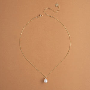 WHITE PEARL BEAD GOLD CHAIN NECKLACE