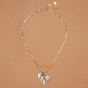 SANDY BEACH CHARM PENDANT NECKLACE