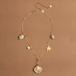 CREAM SHELL CHARM NECKLACE