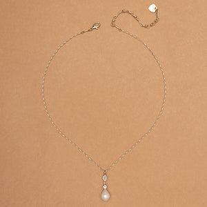 VÉRA PEARL NECKLACE