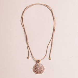 CREAM SHELL PENDANT CORD NECKLACE