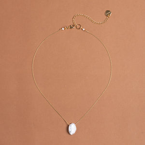WHITE PEARL DELICATE CHAIN NECKLACE