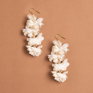 SINGLE STRAND CREAM DROP EARRINGS