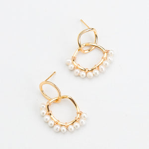 CLAM SHAPED WHITE PEARL BEAD  EARRINGS
